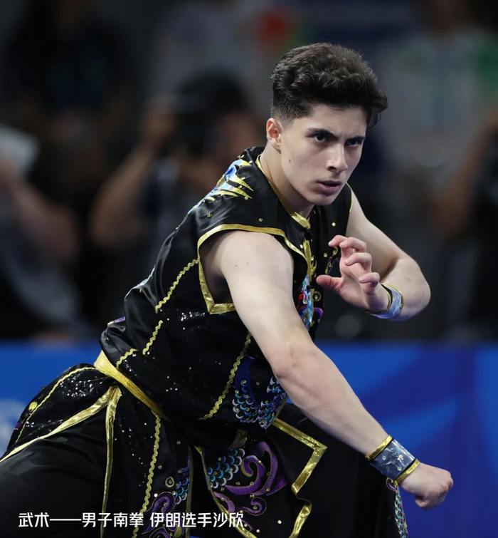 包含瑞士射击选手斩获金牌，实现突破的词条