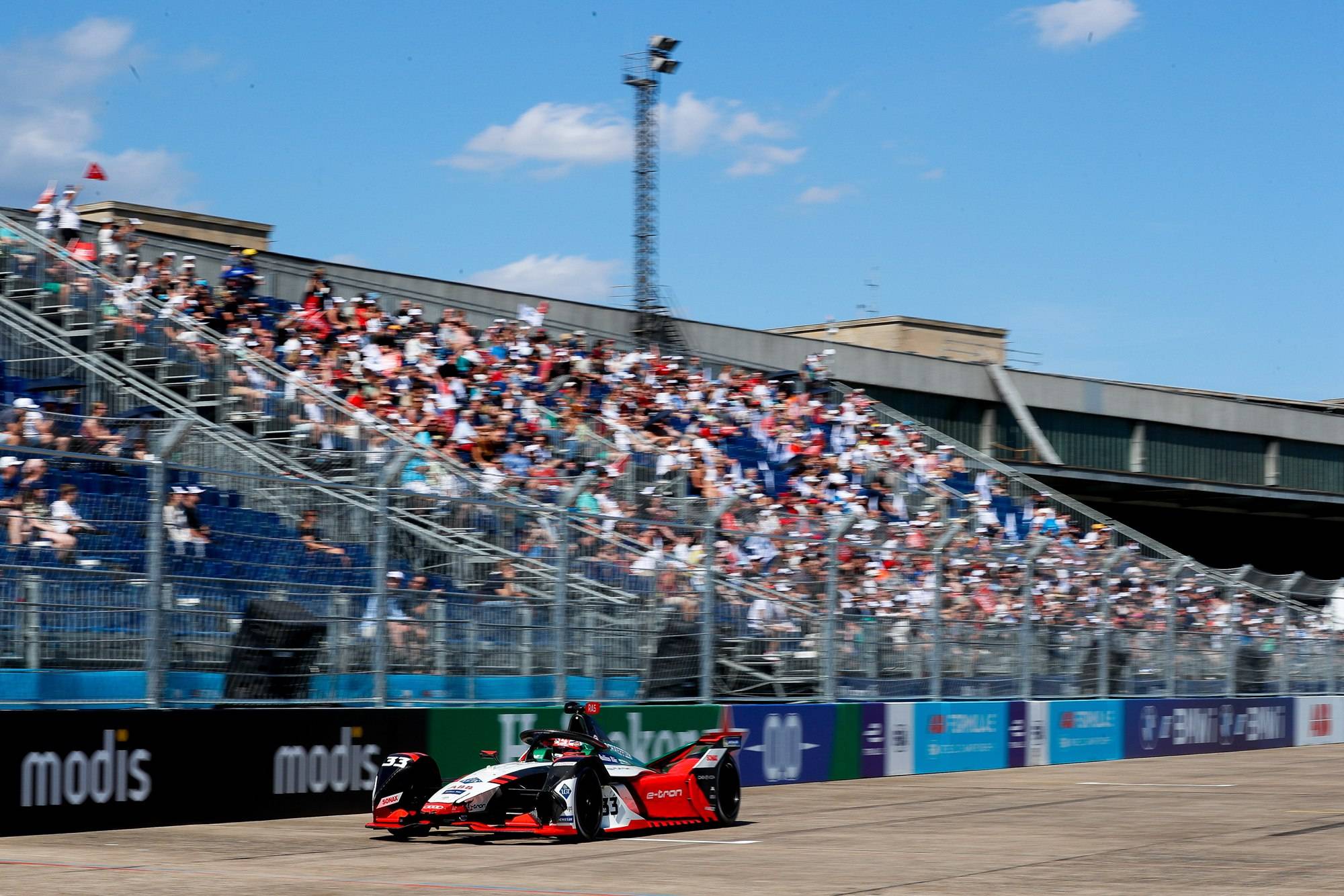 山西队主场告捷，重登胜利宝座的简单介绍