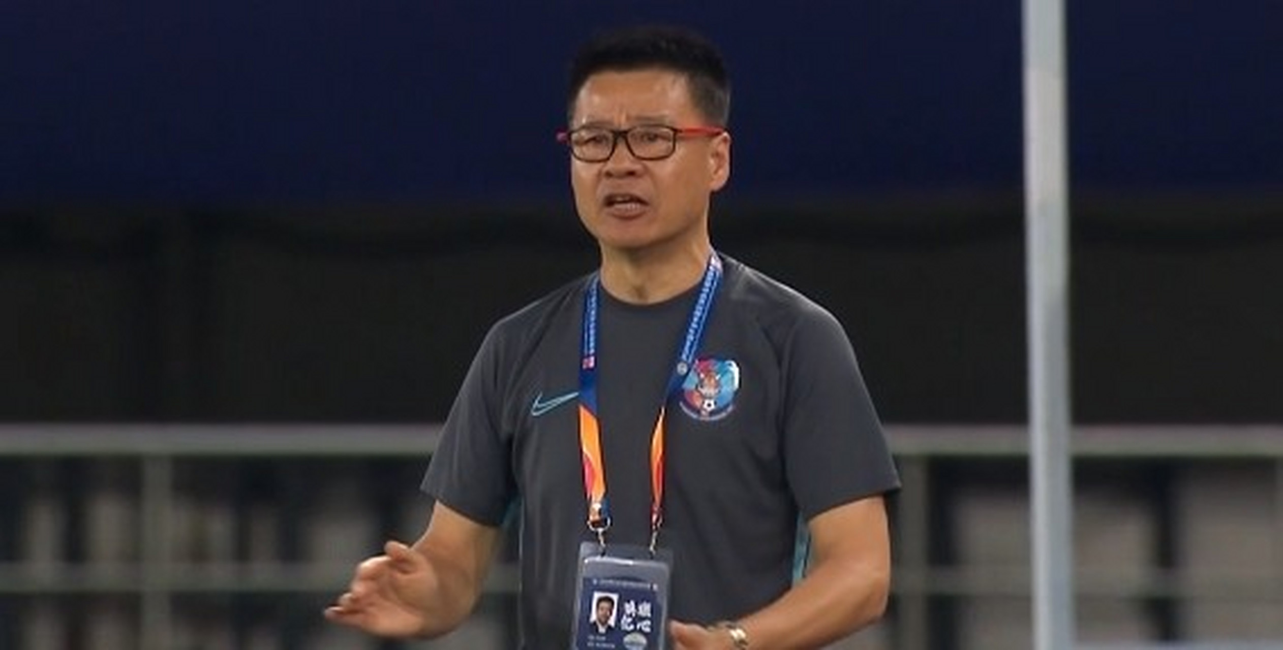 青岛黄海主场战平，保持稳定表现