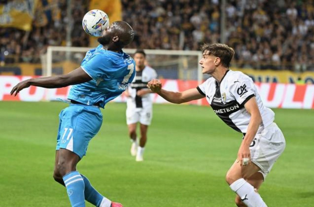 关于那不勒斯逼平对手,力保不败的信息 关于那不勒斯逼平对手,力保不败的信息