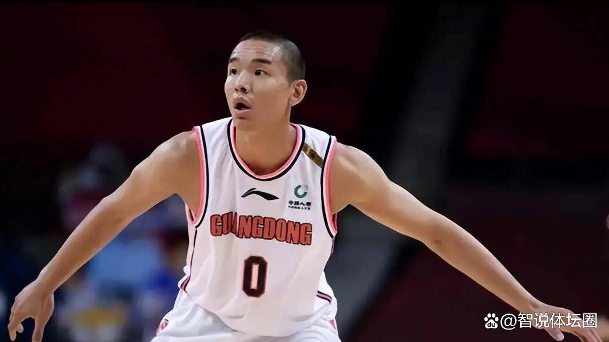 包含广州男篮遭遇不利局面，临危受命谋转机的词条