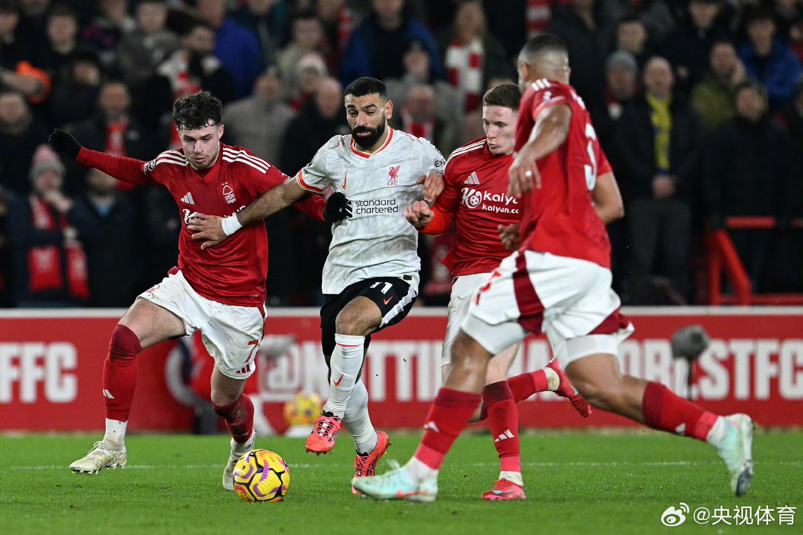 包含利物浦强势击败莱比锡，晋级前途一片光明的词条