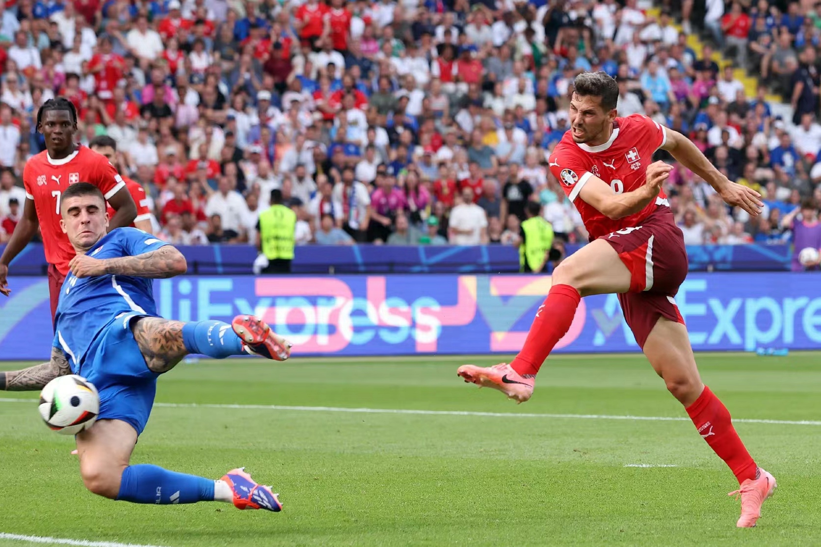 PG电子APP-意大利足球赛事中一场精彩对抗