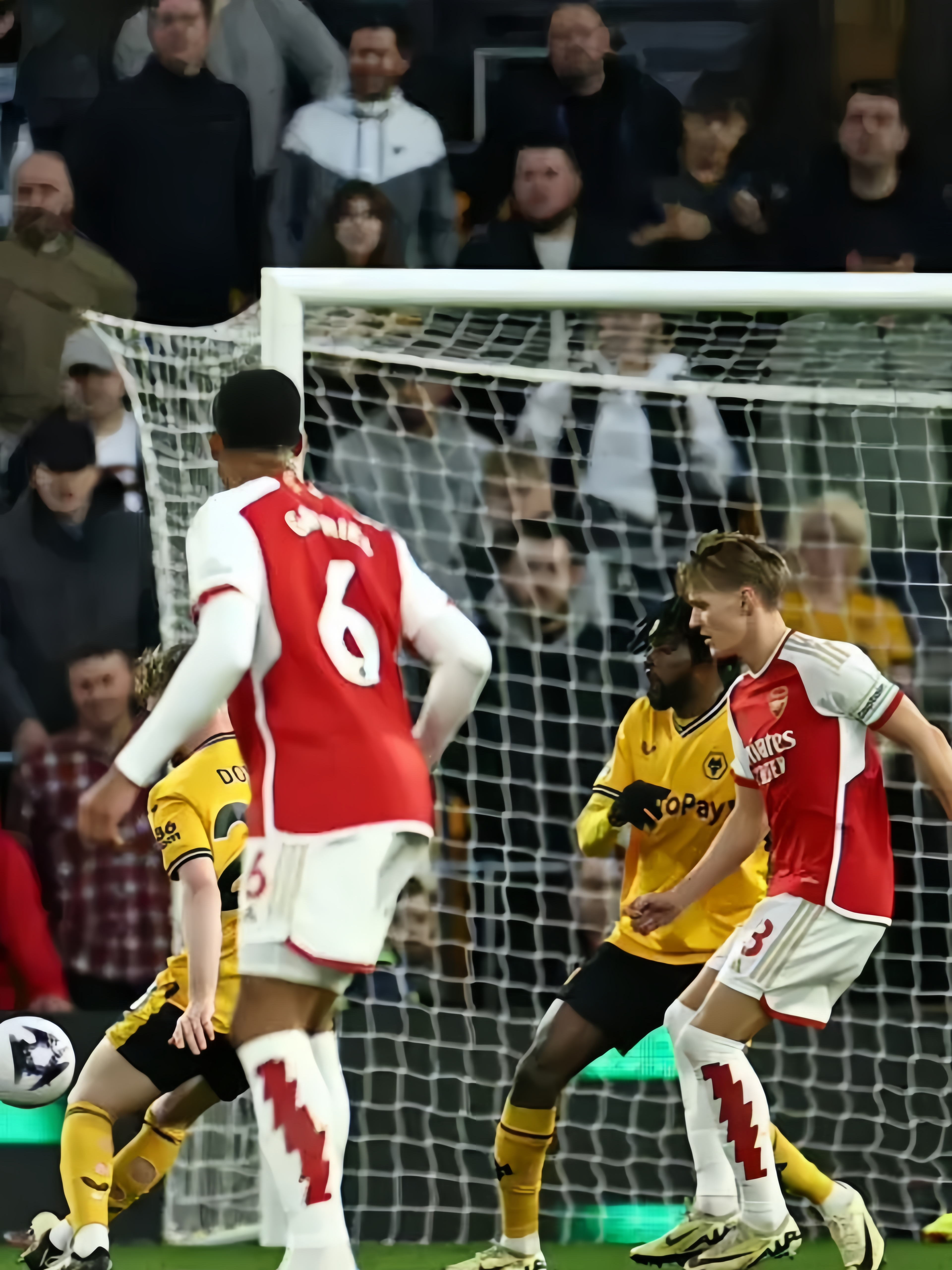 拜仁慕尼黑在足球欧洲比赛中跨过障碍