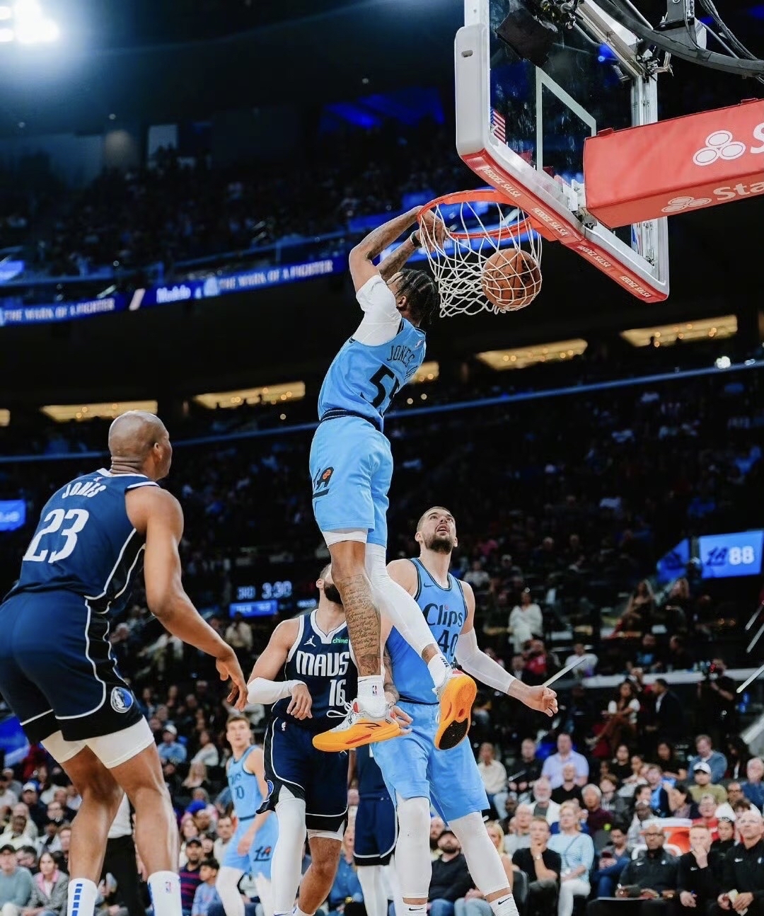 包含菲律宾男篮血洗魔术，伦纳德制霸全场的词条