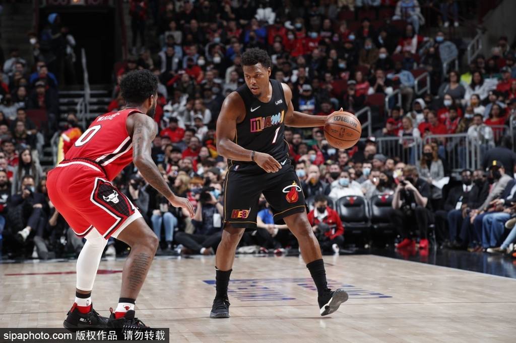 包含76人完胜掘金，卡鲁索三分雨点燃全场的词条