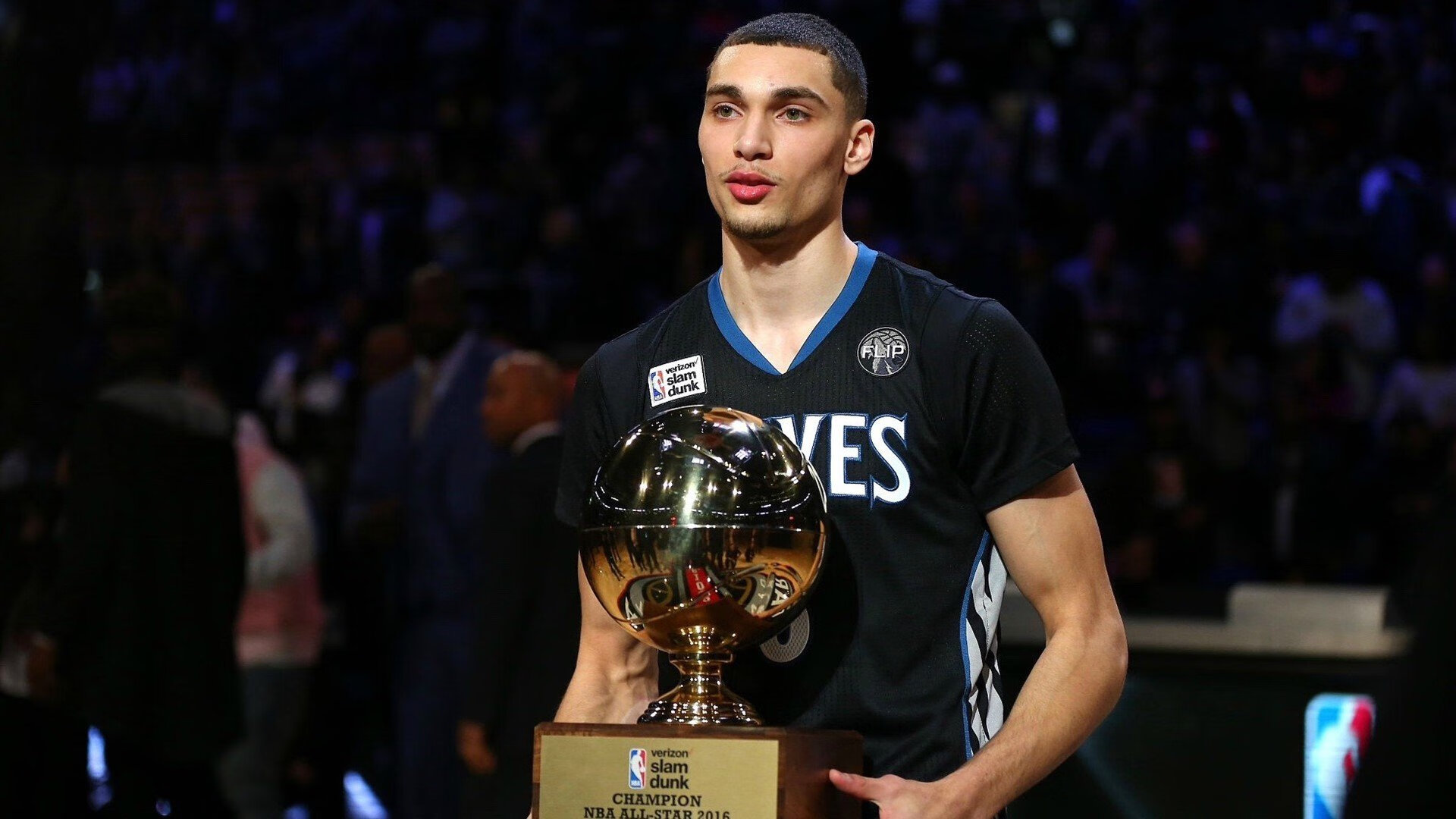 范弗利特关键战不手软，山西队血拼快船—篮球场上的两种硬汉哲学