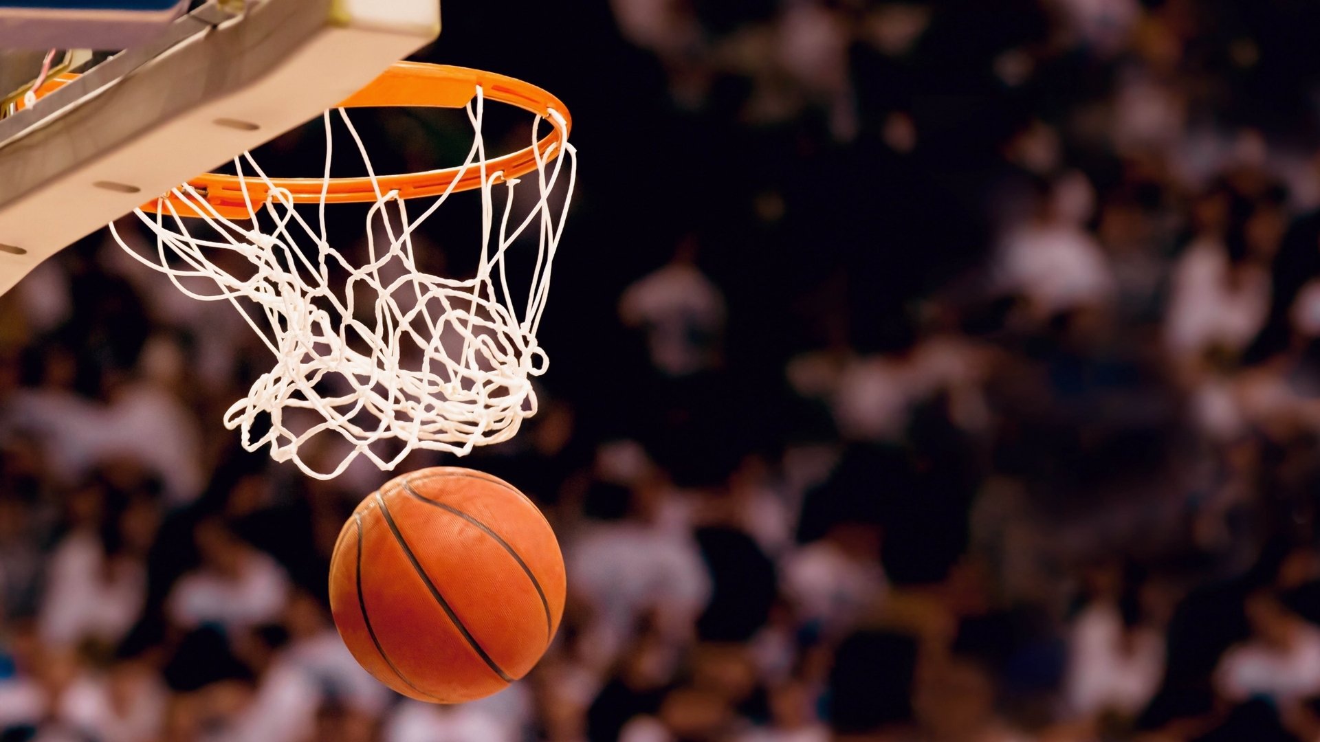 PG中国官网-唯一之夜，当詹姆斯的天神下凡，遇上马刺的绝杀寓言—NBA杯史上最残酷的唯一性之战